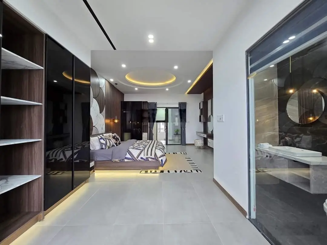 Bán nhà 3 tầng Hòa Phú, Hòa Minh, gần biển
