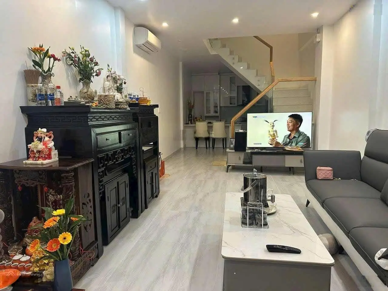 Nhà đẹp hẻm xe hơi Nguyễn Khoái giá 8.5 tỷ. Lh: 0901.462.669 Bình An