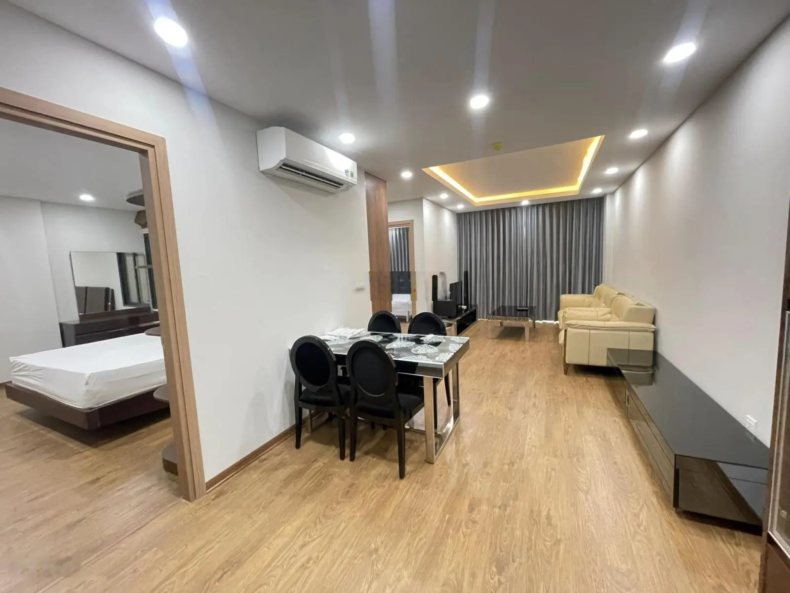 Bán căn hộ cao cấp 80m2 - 2 ngủ, siêu hiếm nhiều tiện ích tại The Park Home. Giá tốt chỉ 6,2 tỷ