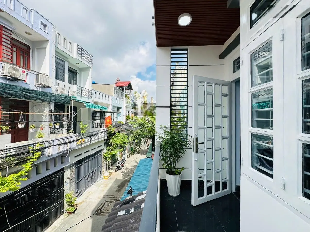 Bán nhà 2 Lầu 4Mx16M Hẻm Thông Xe Hơi Tránh Nhau Đường Nguyễn Thị Búp Gần Bệnh Viện Quận 12