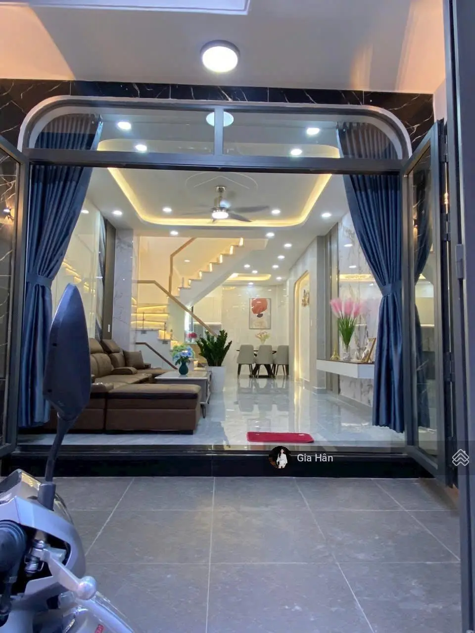 Cần xoay vốn 3 tỷ 050 - bán nhà 48.9m2 Phạm Văn Hai, Tân Bình. Xây 1 trệt 3 lầu. Gần mặt tiền CMT8