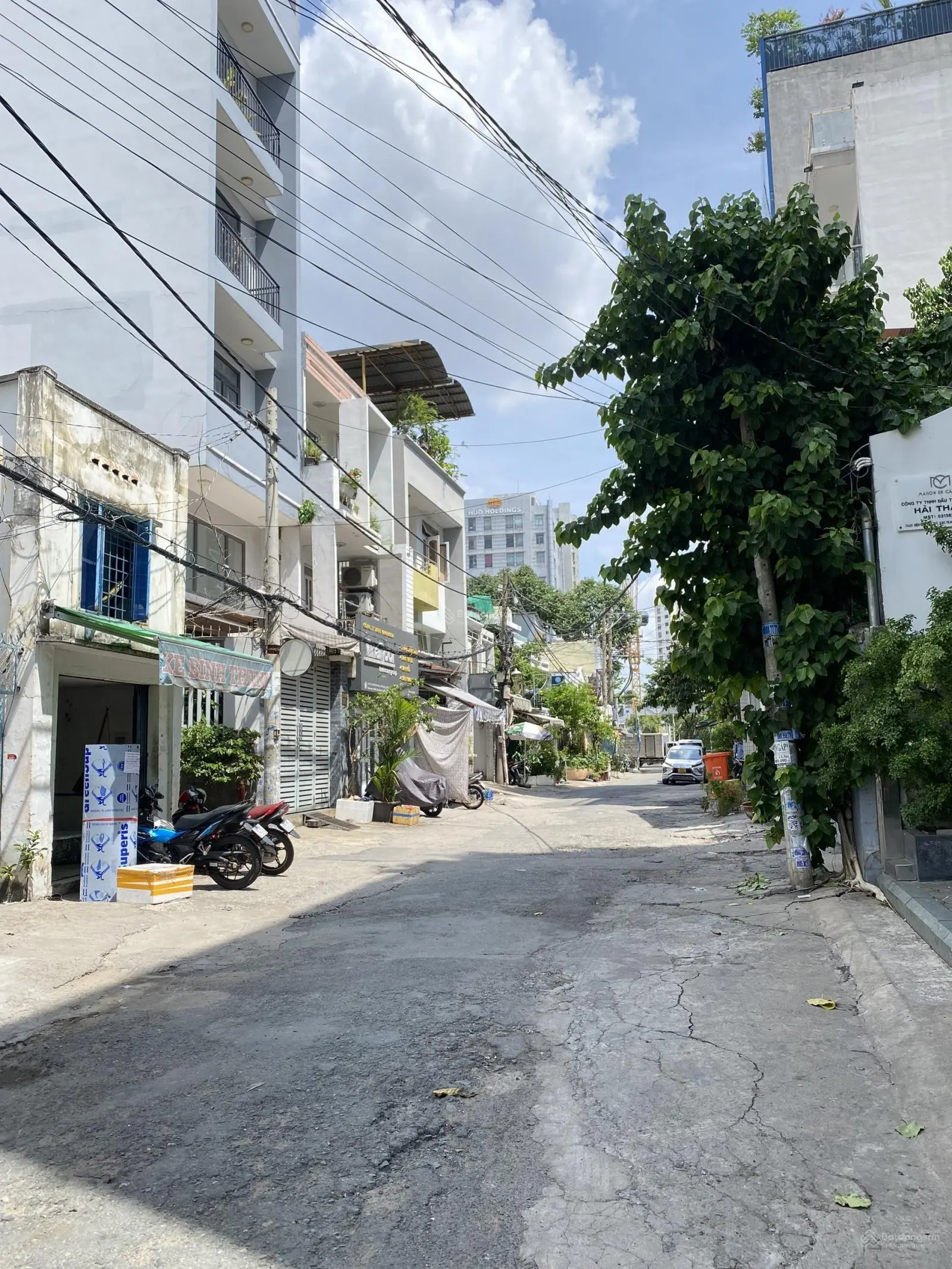Hàng đầu tư cho quý anh chị tại khu vực sân bay phường 2, Tân Bình. Hẻm 12m DT: 10x18.5 giá 27 tỷ