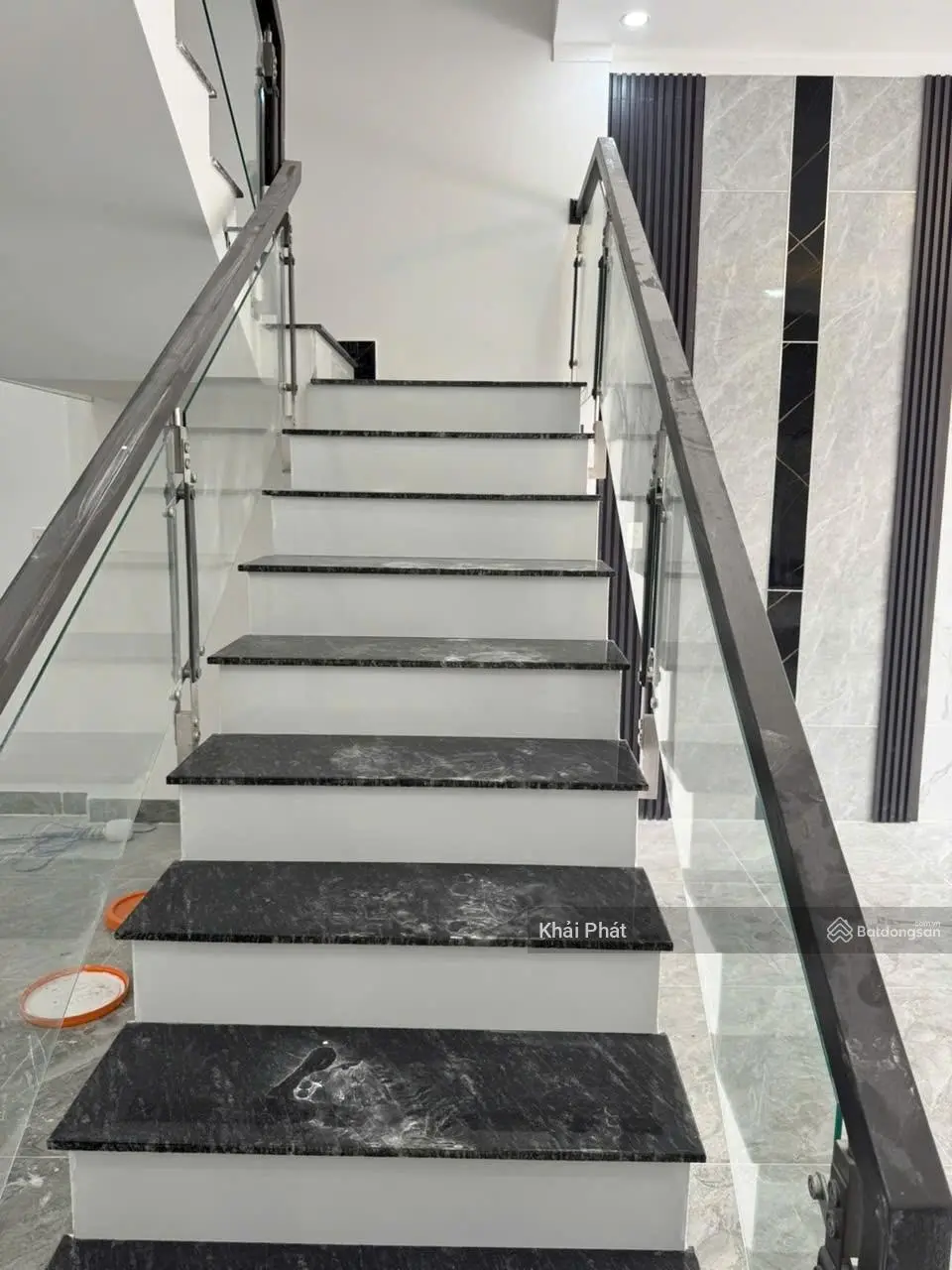Bán Gấp Nhà 1 Trệt 1 Lầu Sân Xe Hơi KDC Bài Bản Giáp TP. Biên Hòa, TT 700tr Nhận Nhà Ở Ngay