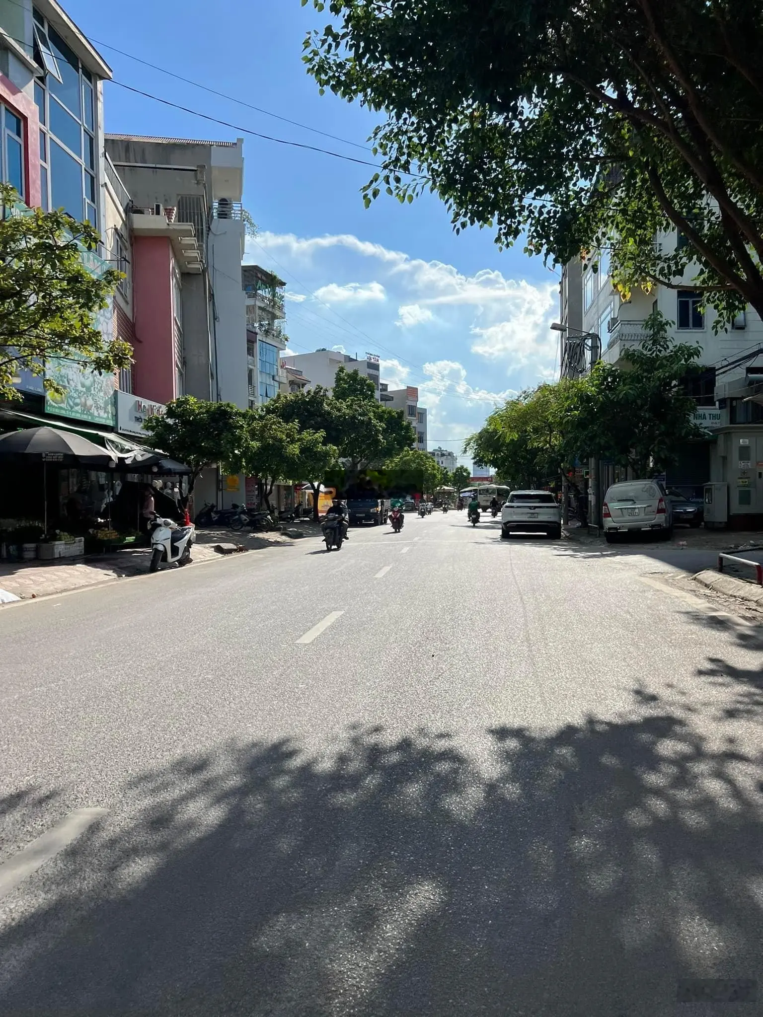 Bán nhà mặt phố Mậu Lương 60m2, mt 5m 7 tầng thang máy, kinh doanh đỉnh cao, Tk hiện đại, giá 17 tỷ