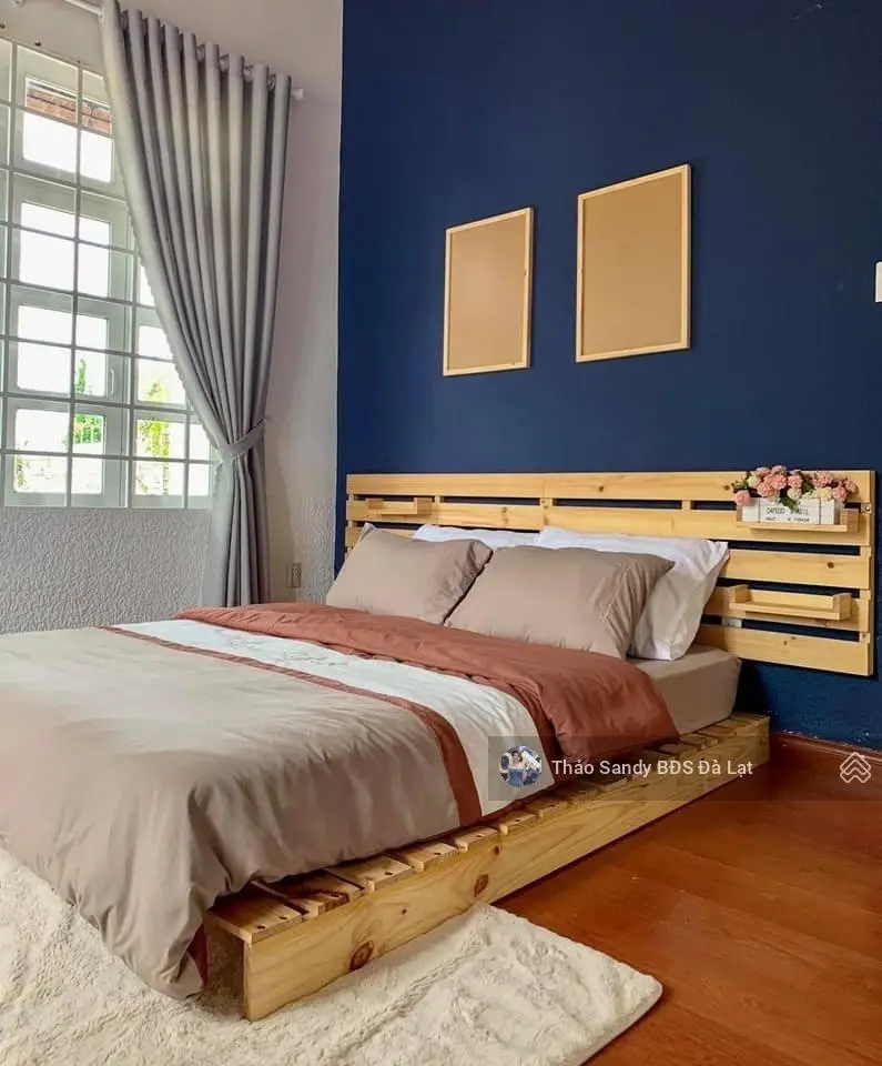 Villa sân vườn mặt tiền đầu đường Vạn Hạnh, Phường 8, Đà Lạt rộng 350m2 ngang 14m, giá chỉ 23.5 tỷ