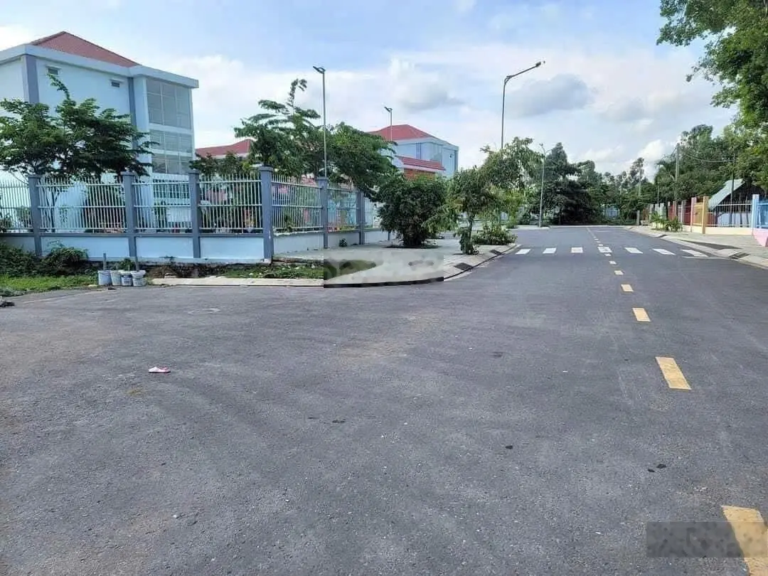 Bán đất đối diện trường học-full thổ cư-đường nhựa thông-dân cư hiện hữu giá 3,4tỷ