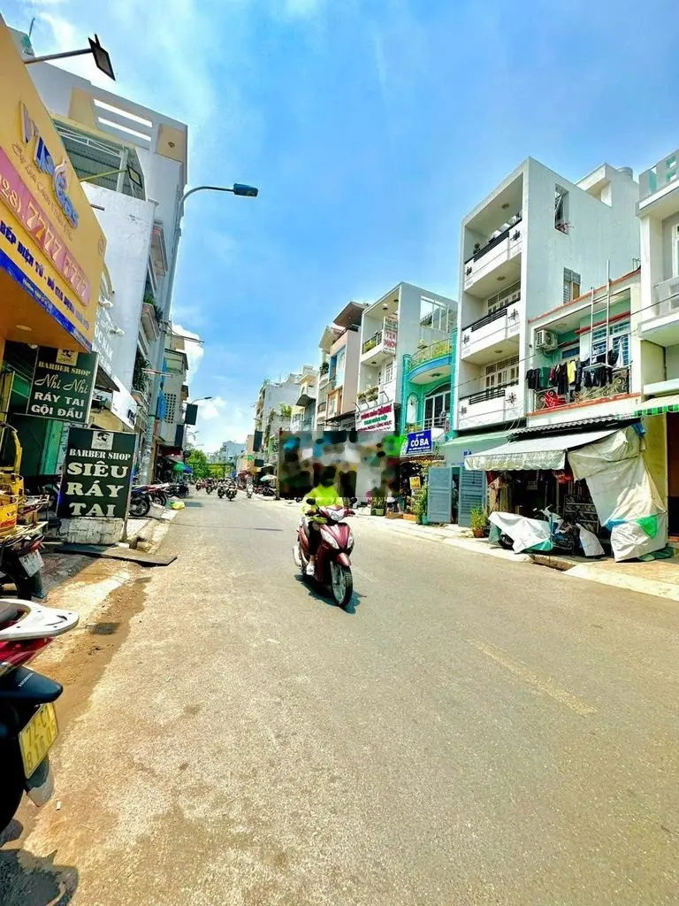MẶT TIỀN KD LÊ QUYÊN GẦN UỶ BAN Q8