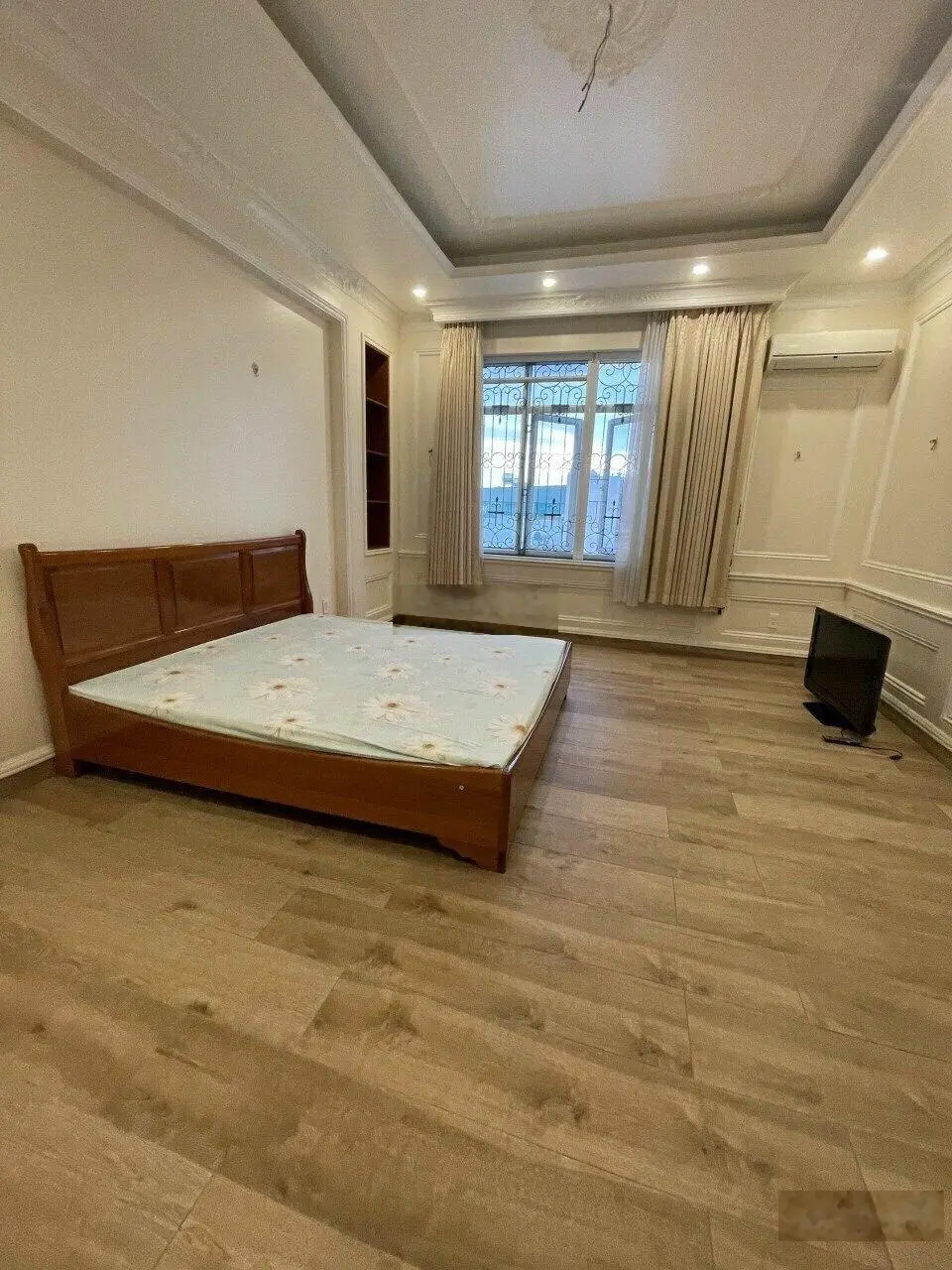 Bán nhà mặt tiền vị trí đẹp Bùi Đình Túy, p.12, Q.BT, DTCN: 90m2, hậu 5m, 2L, giá:16.9 tỷ ~190tr/m2