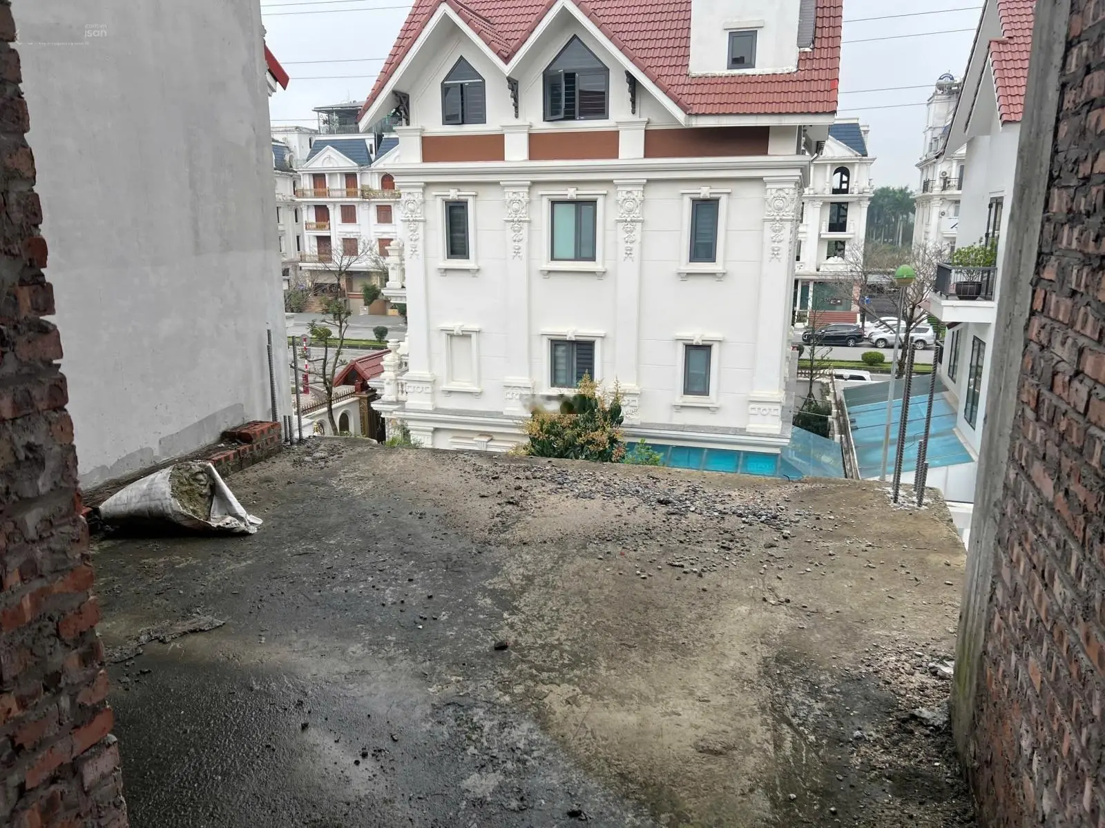 CỰC HIẾM !! BIỆT THỰ KĐT TP Giao Lưu gần phố chính - 3 thoáng- View vườn hoa- Chủ tự xây chắc chắn