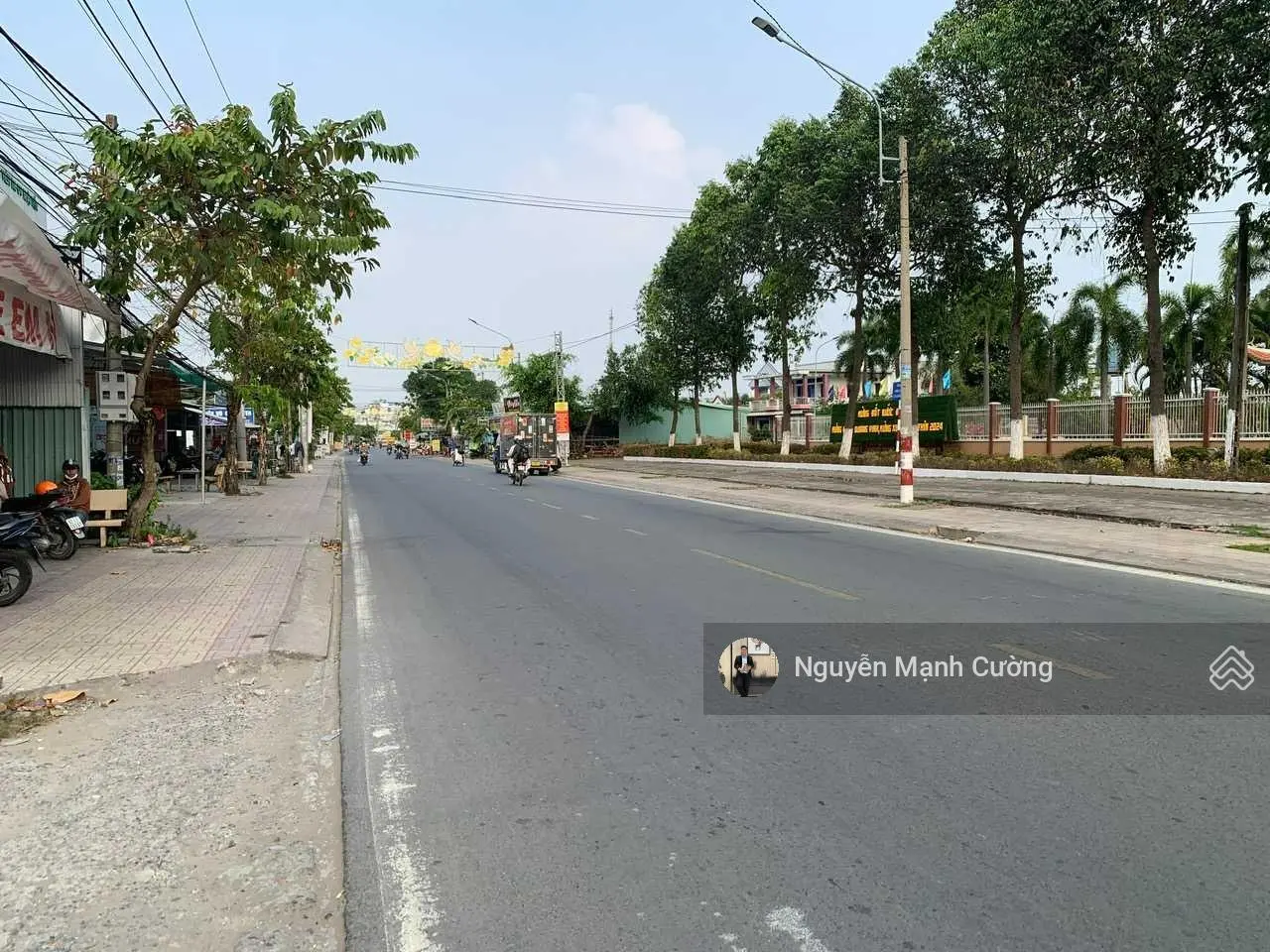 Bán 191m2 cực đẹp MT 835, ngay Trung tâm Cần Giuộc, Kinh doanh tấp nập, Giá cực tốt