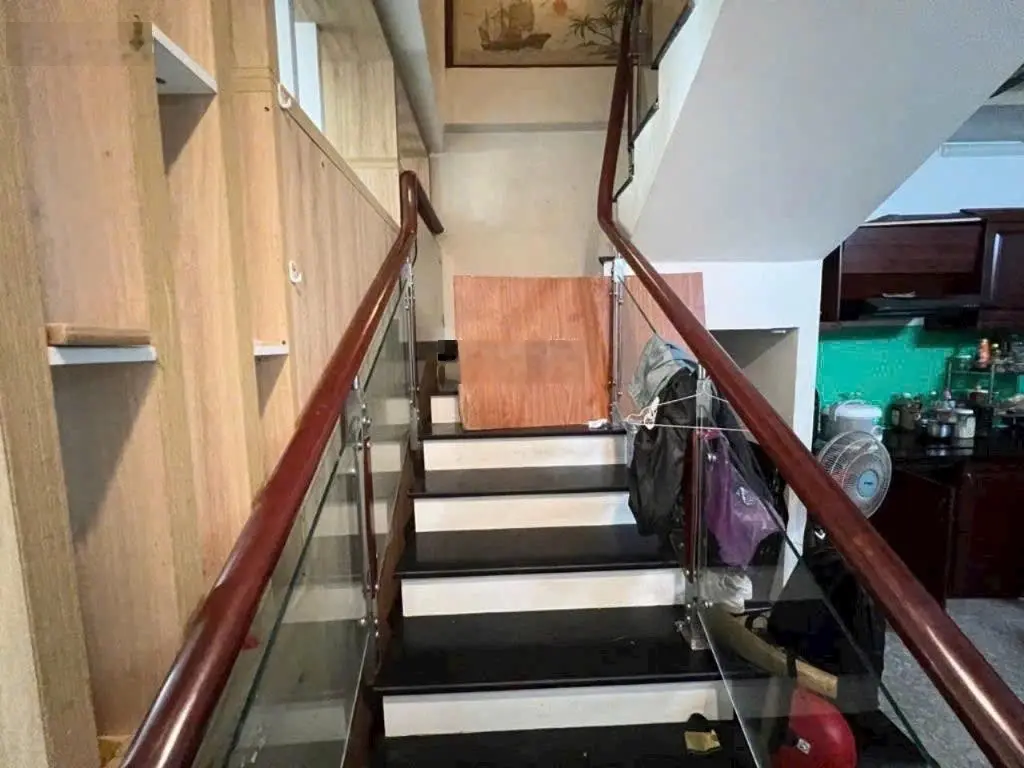 Bán gấp nhà 1 trệt 1 lầu 3PN 2WC. Mặt tiền Đường Số 10 - P. Linh Tây - DT 55m2