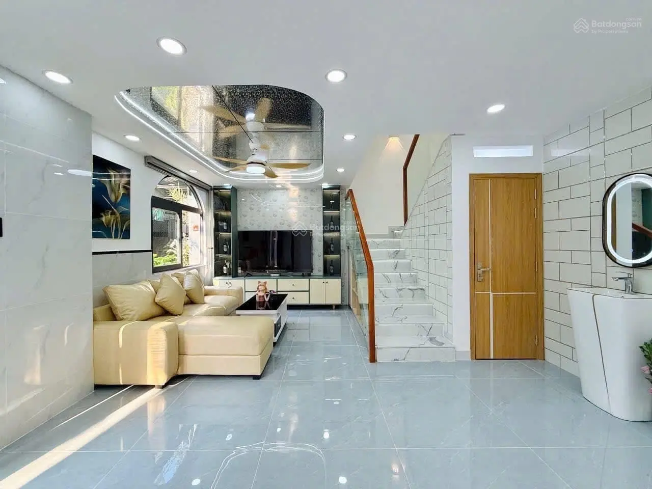 Bán gấp nhà chính chủ Đ.Trần Kế Xương - P.3 - Q.Phú Nhuận. Đang cho thuê 17tr/tháng giá 3tỷ690