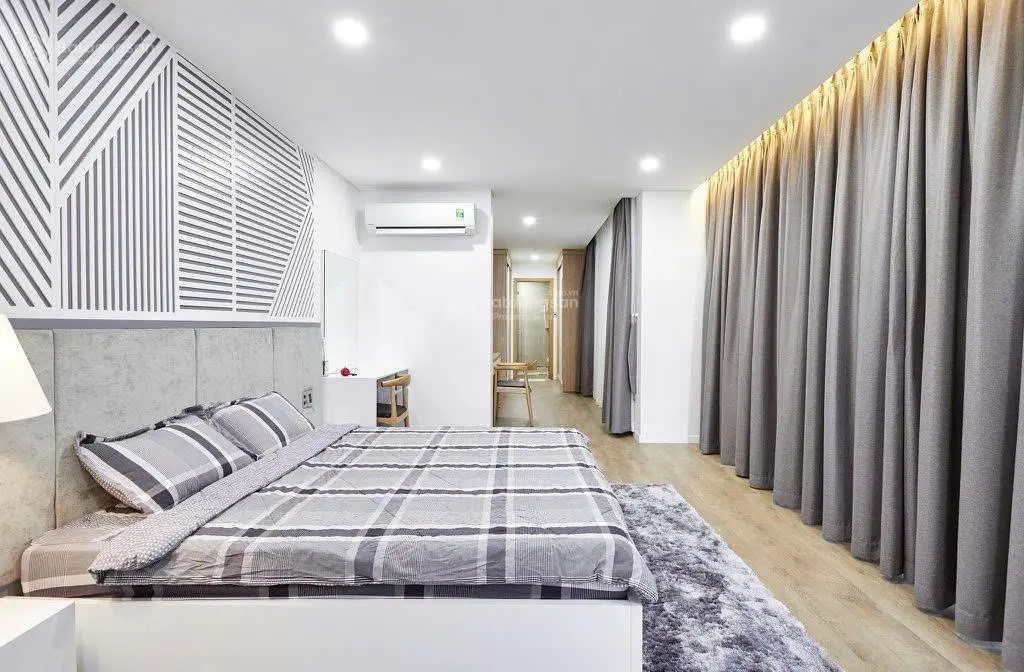 Bán gấp villa đẳng cấp Nhà Bè 345m2 Nguyễn Hữu Thọ, hầm để xe - dòng tiền 1.2 tỷ/ năm, nhỉnh 40 tỷ