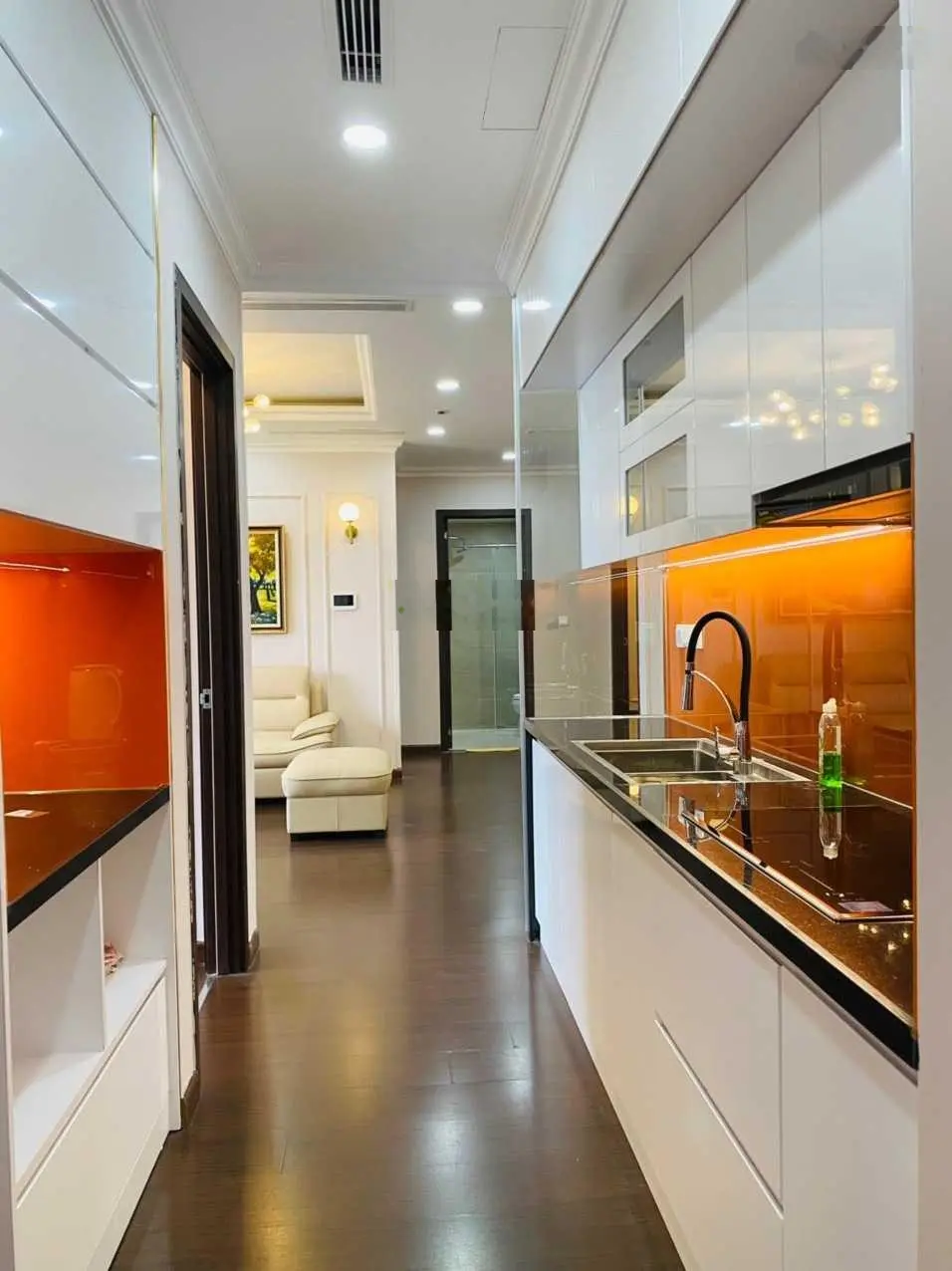 Duy nhất căn 3 phòng ngủ gần 110m2 tòa Luxury Park Views chính chủ cần bán gấp