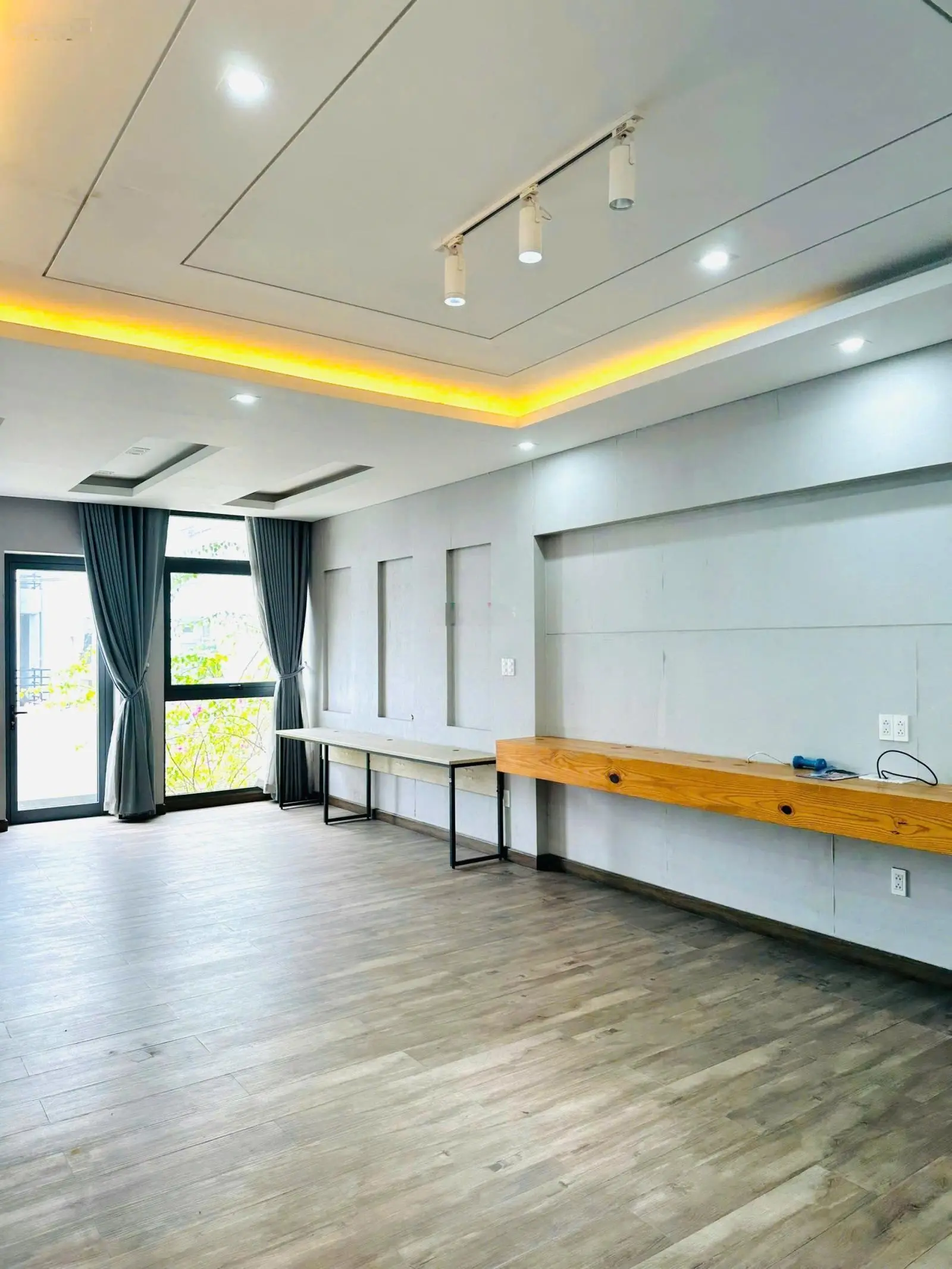 Nhỉnh 18 tỷ - Nhà đẹp đường 12m 4 tầng - 5x27.7m 137.4m2 5PN 5WC - Full NT Châu Âu, Tây Thạnh QTP