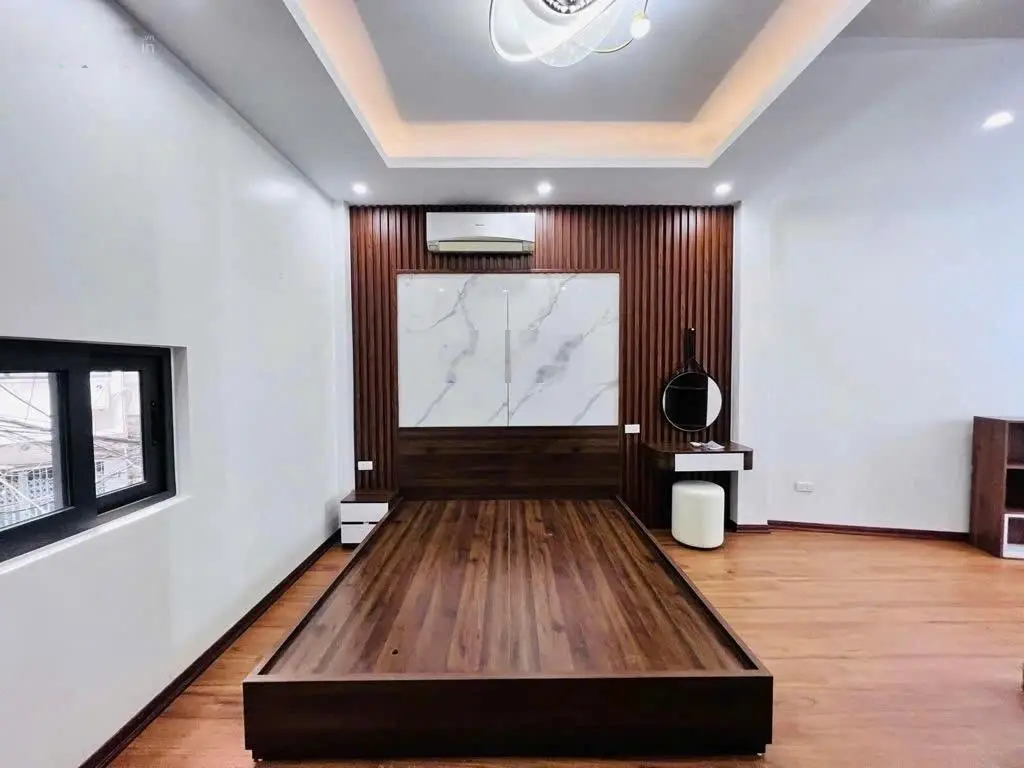 Bán nhà phố Bạch Mai 4tầngx3ngủ, ô tô đỗ cửa, sân chơi rộng, 3 thoáng, full đồ