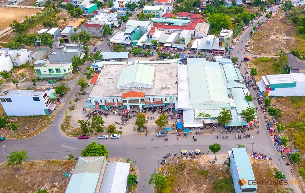 Bán lô đất đối diện chợ Điện Nam Trung, đường 27m Quách Thị Trang