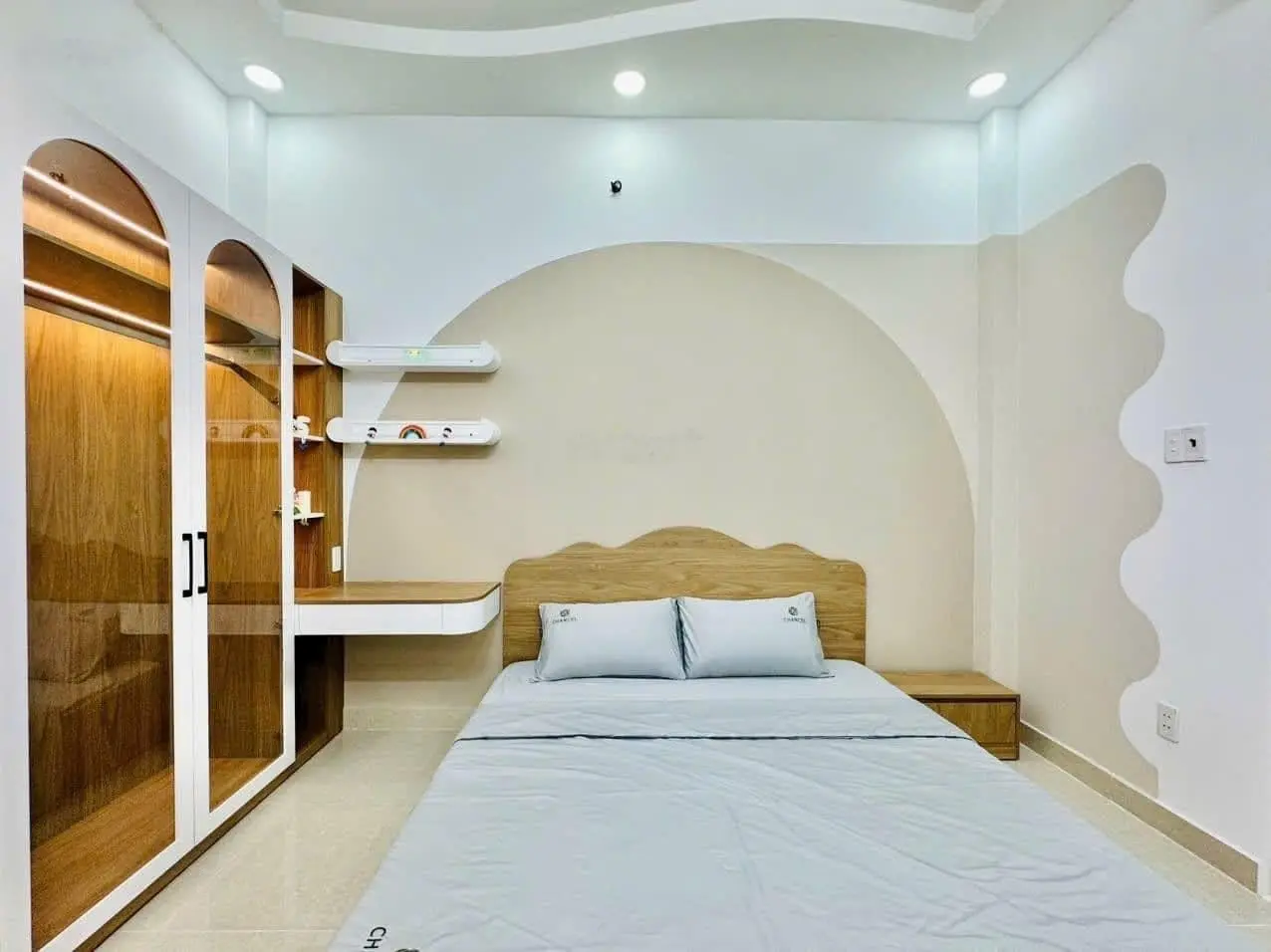 Bán gấp nhà Đ. 6m Đ. Phan Xích Long, P7, Phú Nhuận, 82,6m2 đang cho thuê 29triệu/tháng
