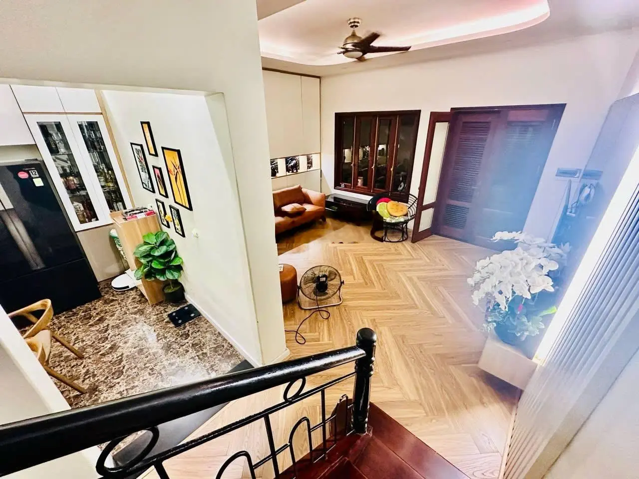 Bán nhà chính chủ đẹp - giá tốt tại hoàng hoa thám, 11.5 tỷ, 68m2 , sổ vuông đẹp