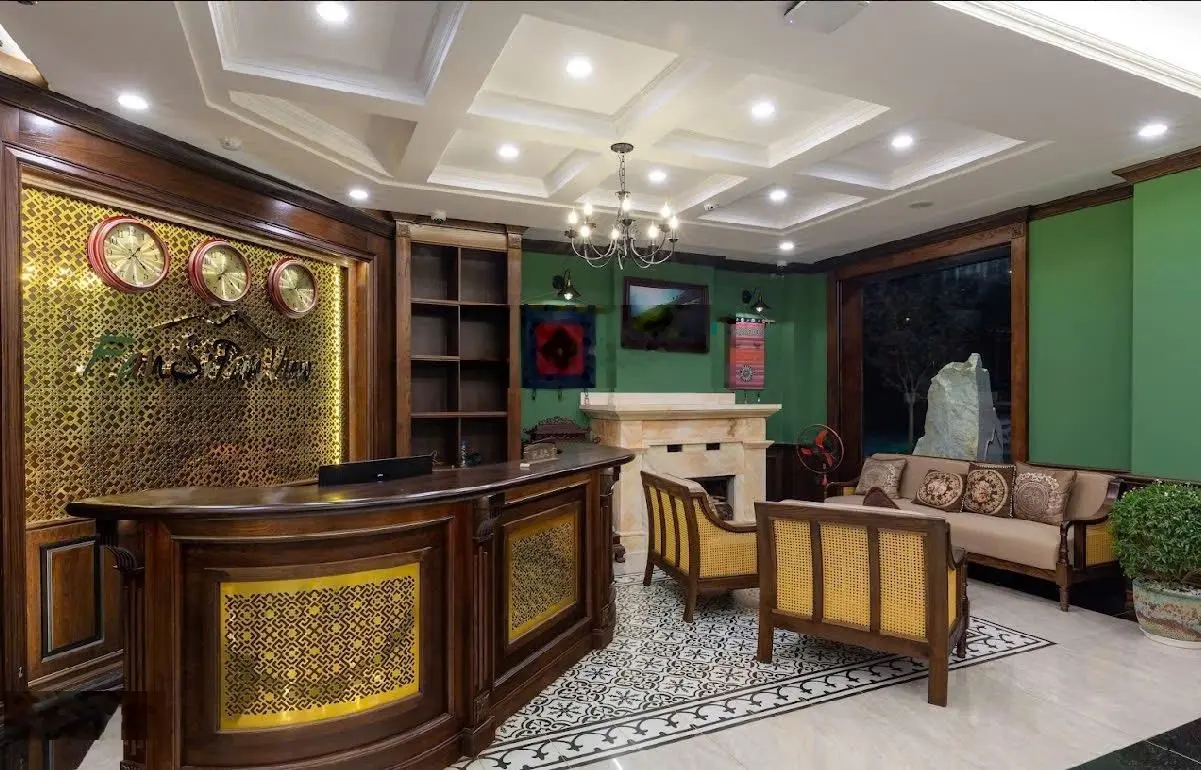 Bán khách sạn 7 tầng phố cổ Sa Pa