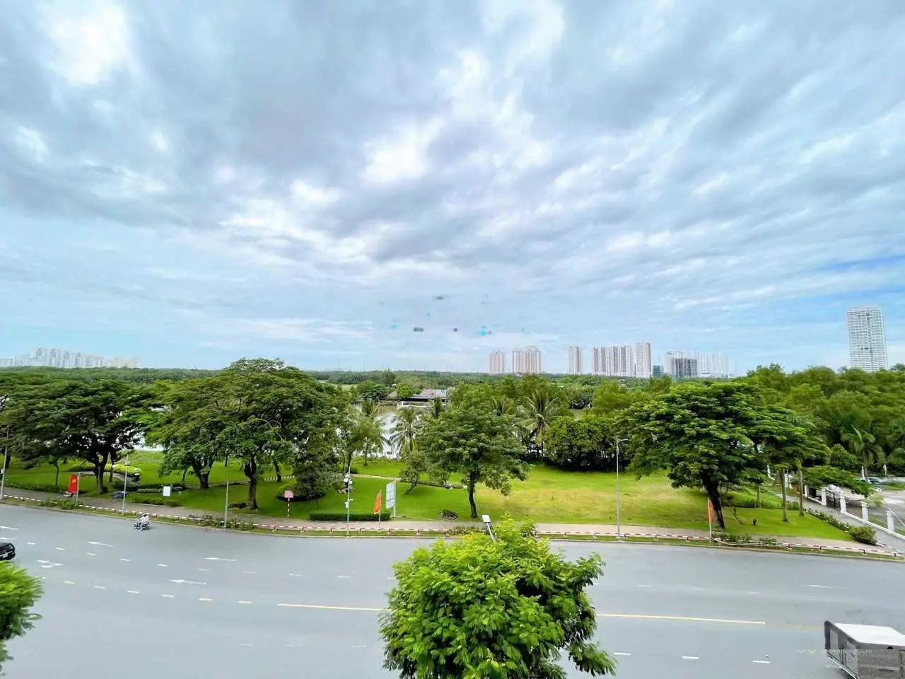 Cần bán căn góc Grand View Vòng Cung 3PN view trực diện sông