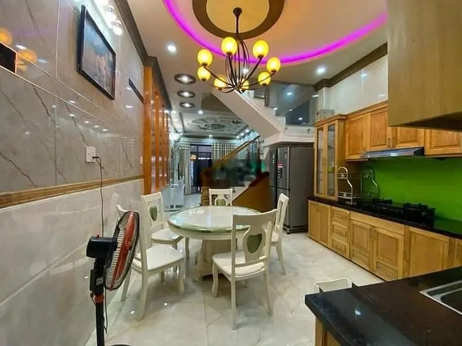 Bán Nhà Mới Đúc 4 Tấm , Dt ( 4x14m ) Đường Bình Tri Đông . 5,55 tỷ