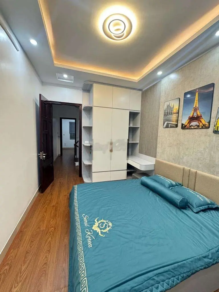 Bán Gấp nhà siêu hiếm Doãn kế Thiện 51m2 x 5 tầng vị tri đắc địa