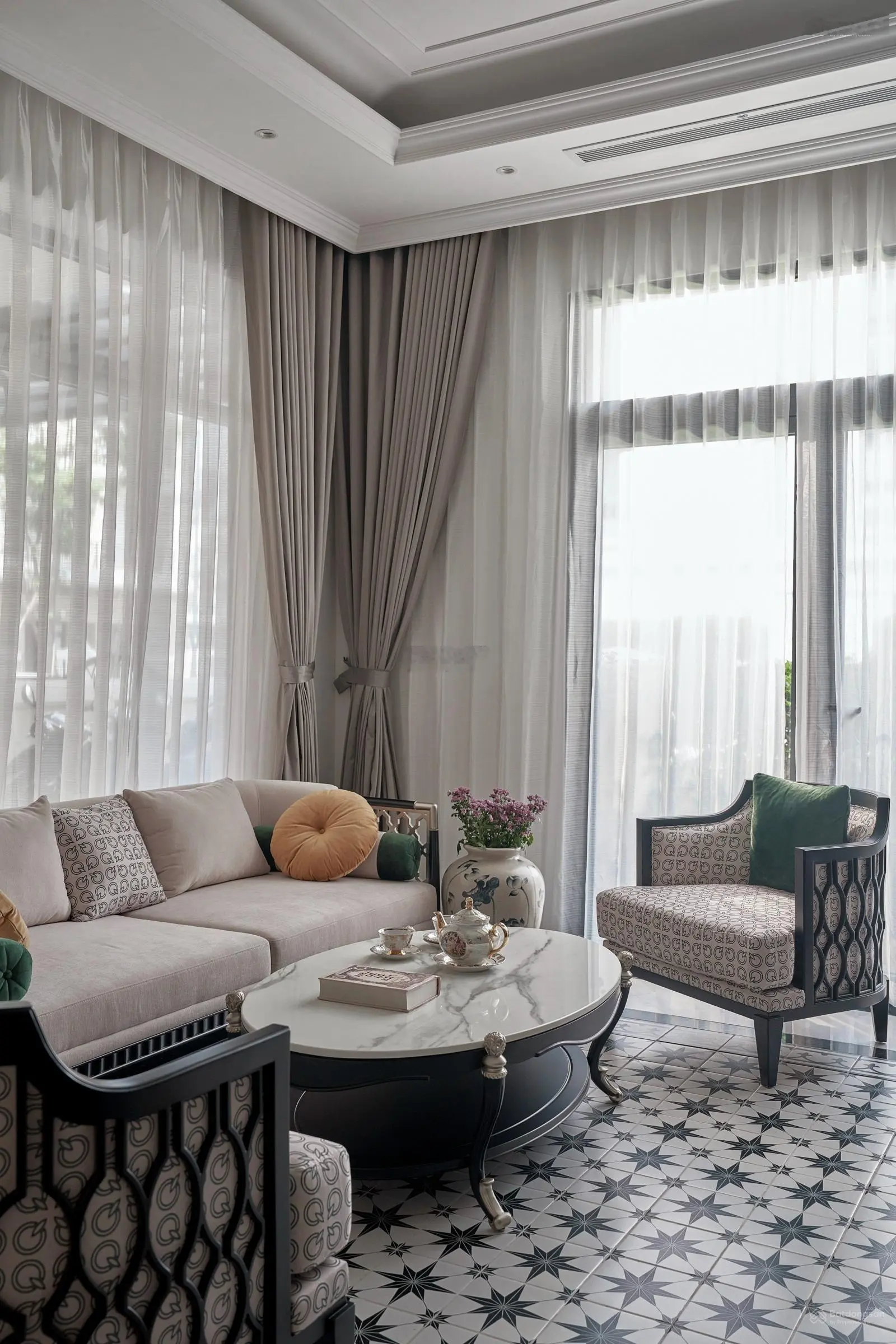 Chính chủ gửi bán độc quyền căn Verosa Park full nội thất cao DT 107m2 hướng Đông tứ trạch