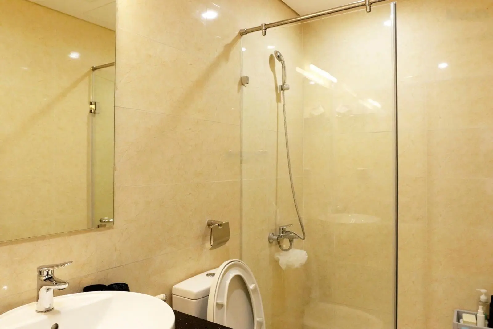 GIA ĐÌNH TÔI CẦN BÁN CĂN 100m2 CC THE SUN MỄ TRÌ, 3PN FULL NỘI THẤT. GIÁ TÔI BÁN 5,9 TỶ