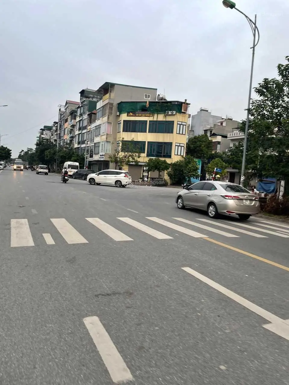 Cổ Linh Long Biên 50m2 6 tầng, thang máy oto tránh kinh doanh