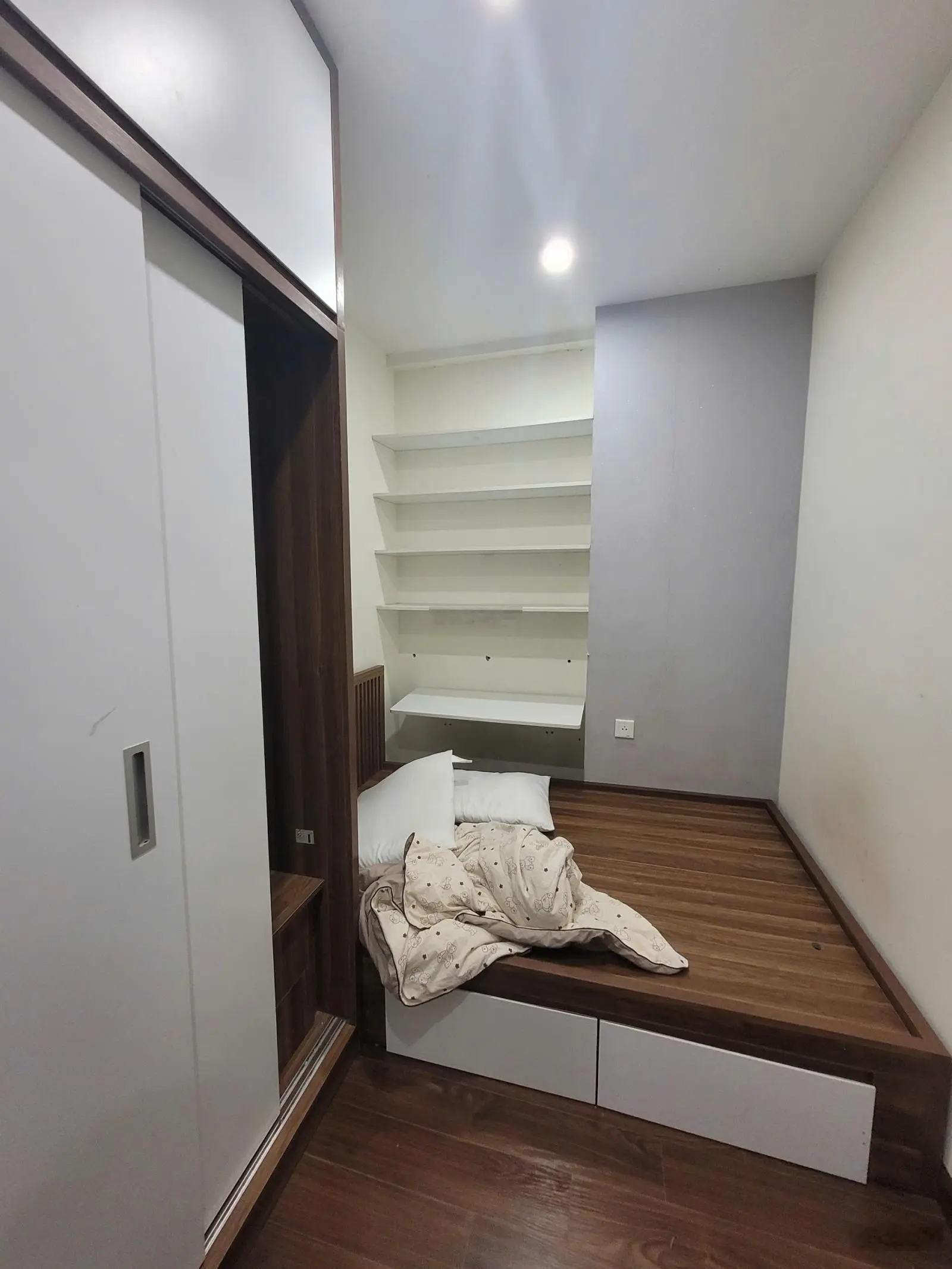 Cần bán nhanh căn hộ siêu hiếm tại thời điểm này. Kiếm đâu ra căn hộ tầng trung, ban công hướng mát
