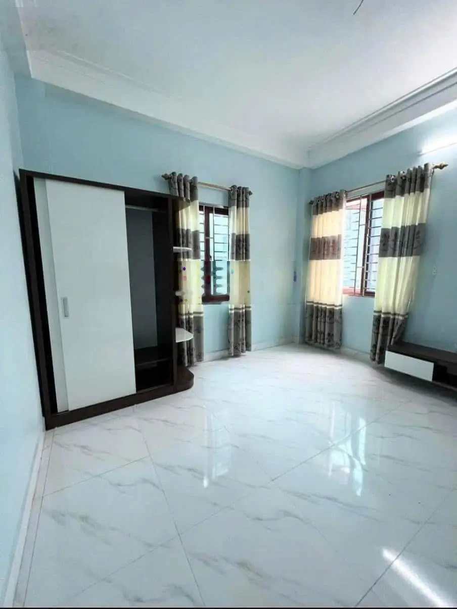 Bán nhà 4 tầng + 1 tum đang khai thác cho thuê ổn định làng Phú Đô