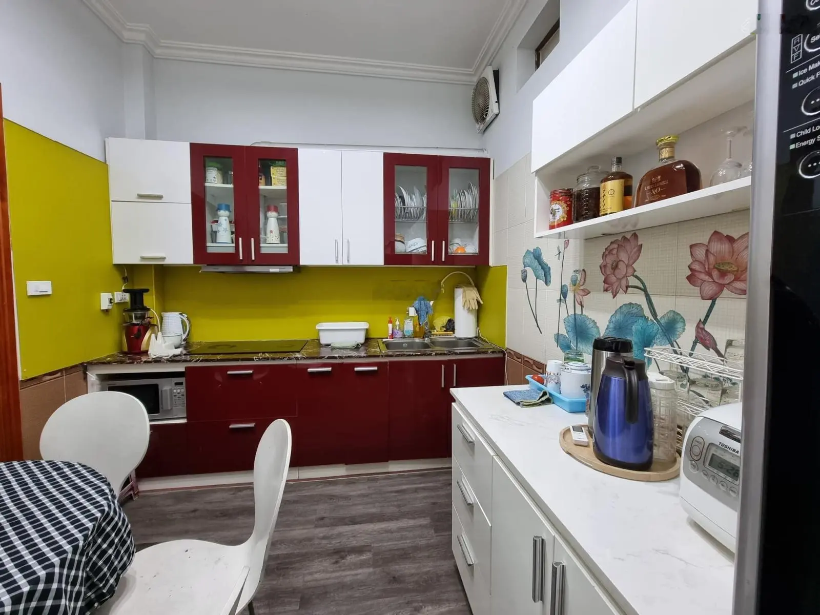 Bán nhà mỹ đình, dân xây, sát phố, 30m ra ô tô, đủ đồ, ở ngay, lô góc, sổ đẹp, 40m2, nhỉnh 6 tỷ