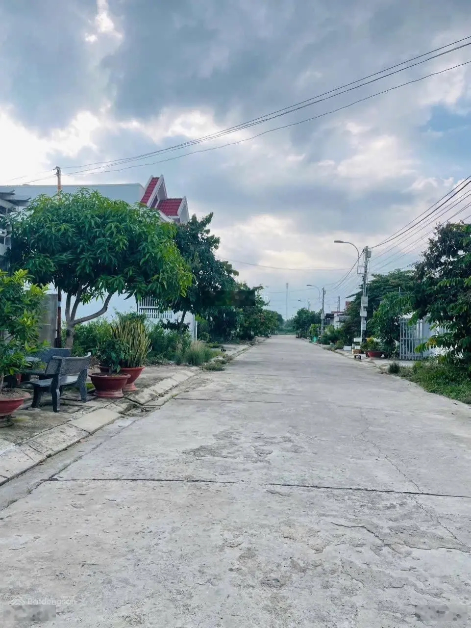 Bán Nhà cấp 4(120m2, ngang 6 m), thuộc Tái Định Cư Vĩnh Hiệp, cách TTTP Nha Trang 3 km, Giá 3.6 tỷ