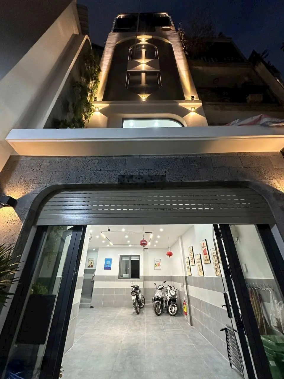 CHDV - Vạn Hạnh Mall Q10 - 74m2 - 6 tầng - 12 CHDV - chỉ 18.99 tỷ TL