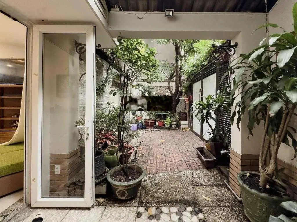 VIP!!! Siêu phẩm villa phong cách Đà Lạt gần công viên làng hoa, 8x15, 2 tầng, cực chill