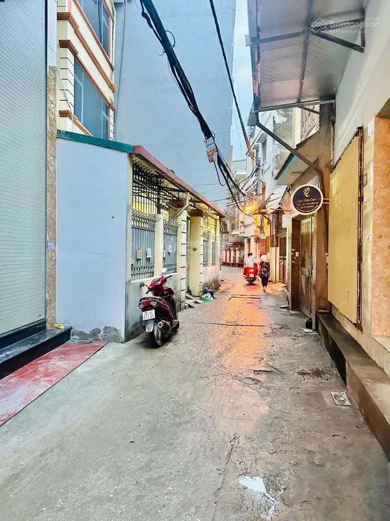 Hiếm-tòa nhà đường Hoàng Mai-mới full đồ-10m ra oto-2 mặt ngõ-doanh thu gần 1,2 tỷ- giá quá tốt