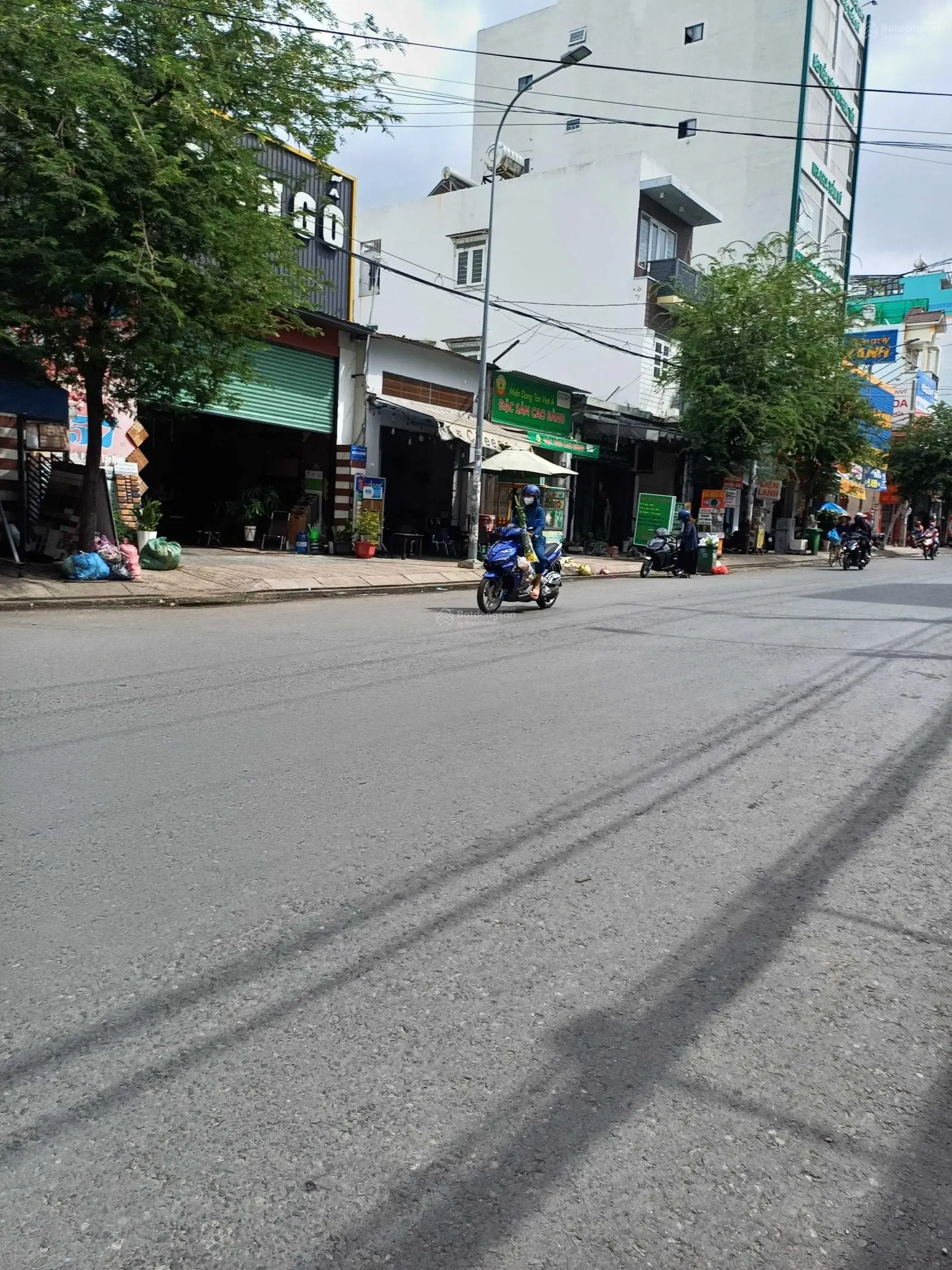 Cần bán nhà mặt tiền kinh doanh Phạm Văn Bạch vị trí đẹp
