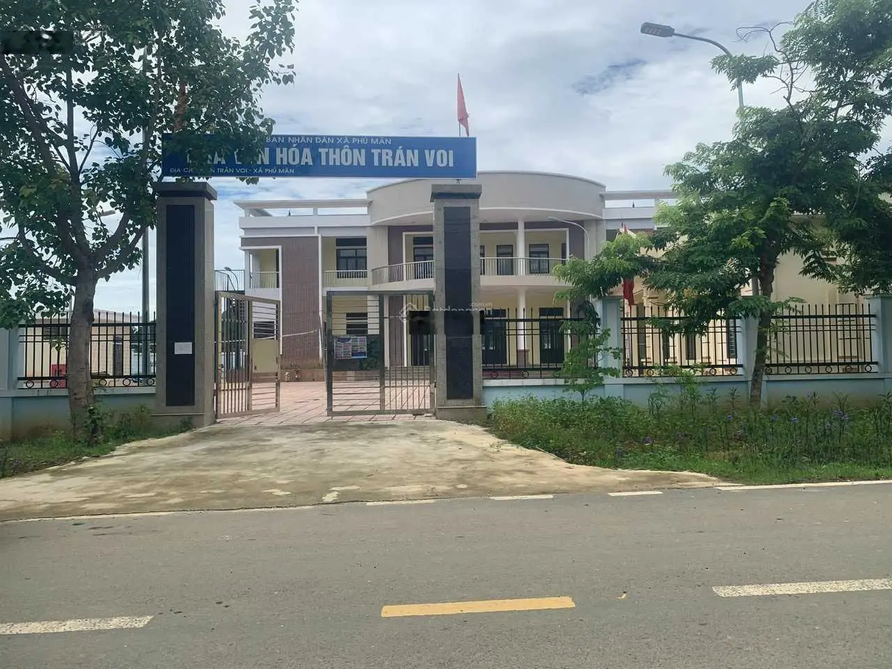 Bán gấp lô đất 180m2 mặt đường liên xã Phú Mãn, Quốc Oai, Hòa Lạc lõi đô thị giá 20,5 tr/m2