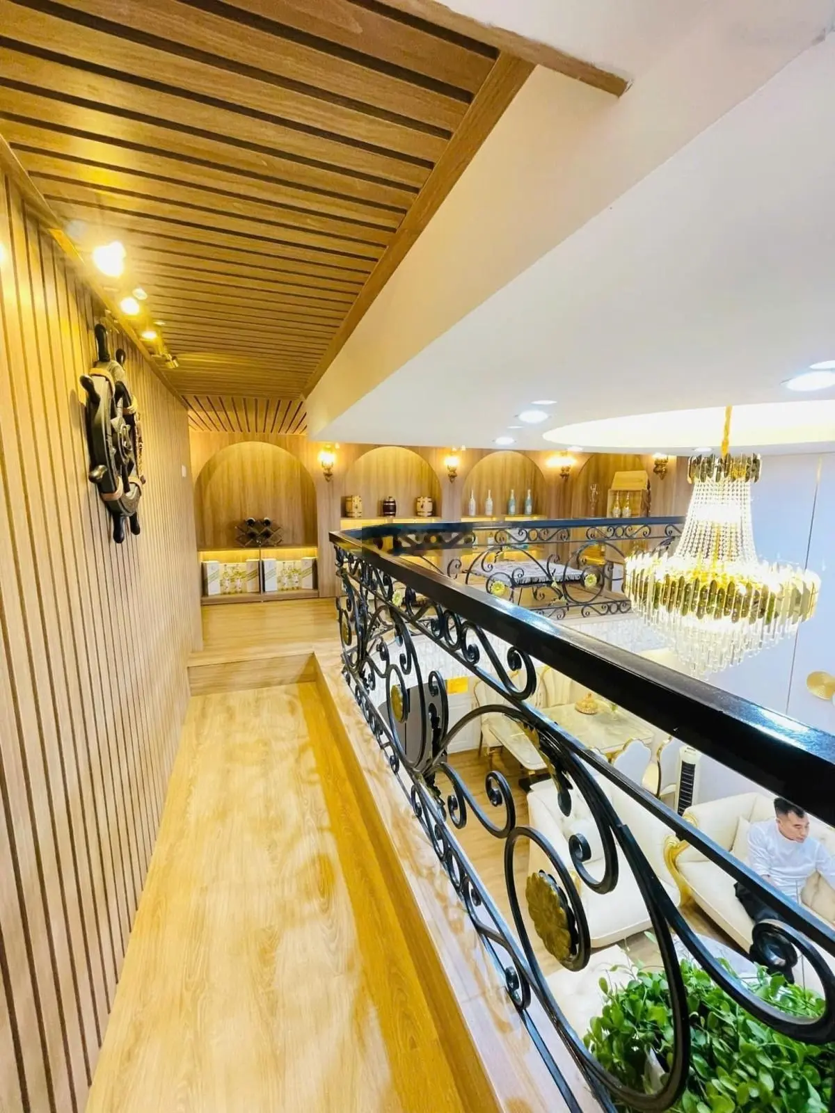 Siêu phẩm phố Đặng Tiến Đông 46m 6Tg MT 4,2m hơn 10 tỷ ô tô đỗ cổng full nội thất xịn sò.