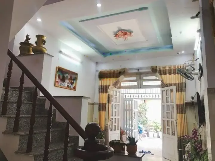 Bán nhà 1/ hẻm xe hơi. Phường Thạnh Lộc, Q12. Giá 4,08 tỷ. 55m2
