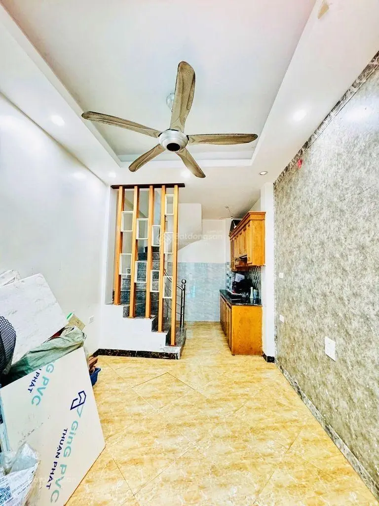 Cực sốc 3 tỷ có ngay đẹp 5 tầng 3 phòng ngủ đầy đủ công năng tại phố tam trinh phường yên sở