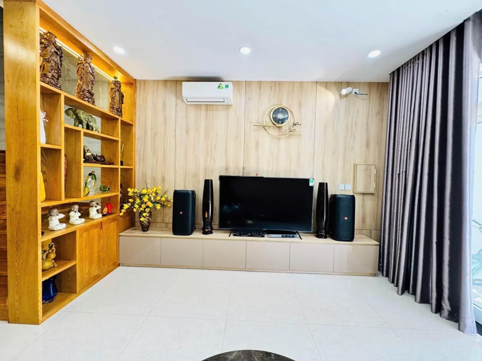 Cần bán nhà gói 8 Mỹ Gia KVG The Capella, đối diện hồ bơi mát mẻ, đầy đủ nội thất chỉ 7tỷ2