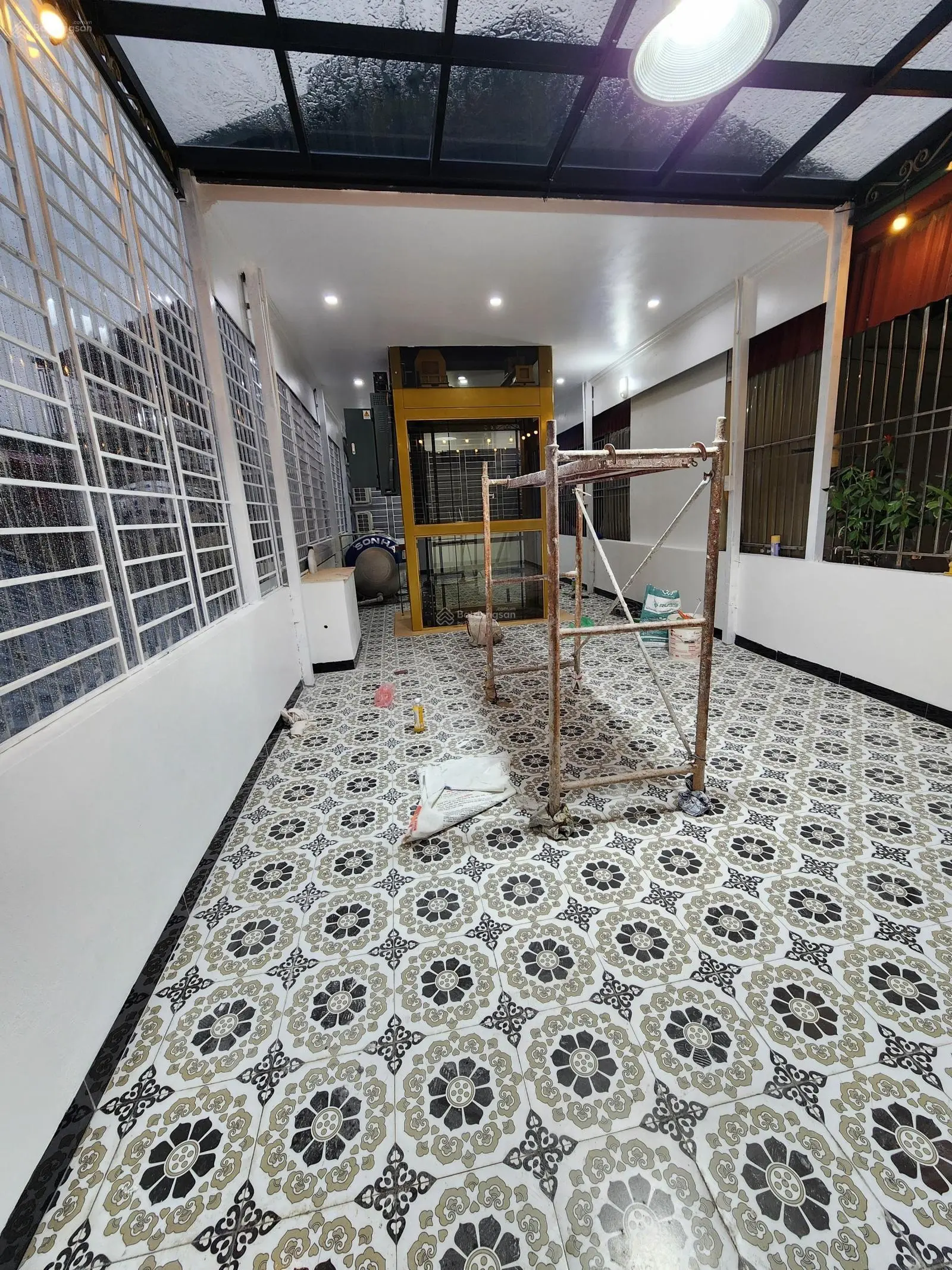 Đống Đa, Trung Liệt 40/50m2, 5 tầng, 4m mặt tiền, phân lô, thang máy, ô tô -Lh Giang 0979388189