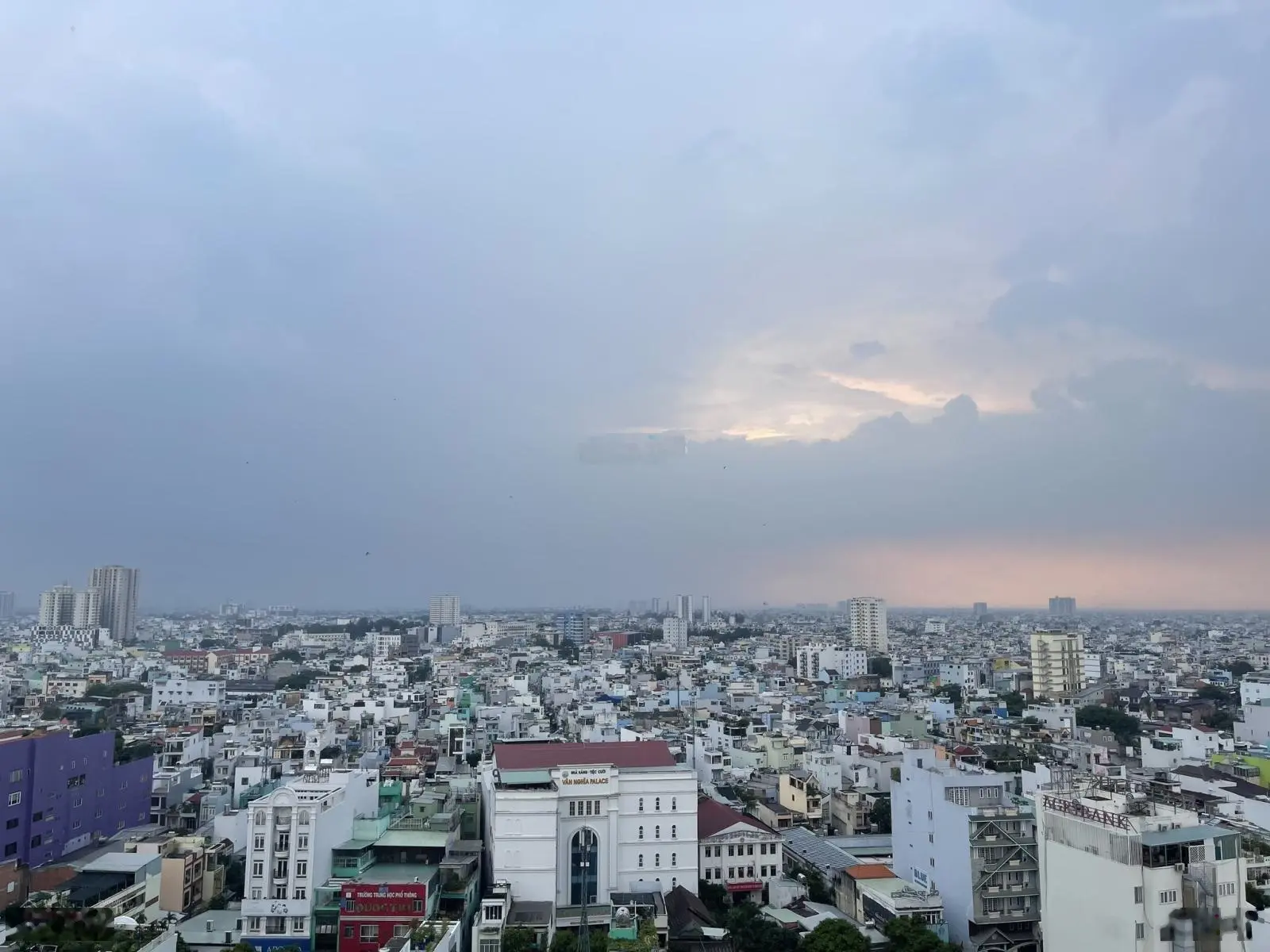 Bán Căn hộ Saigon Asiana, 3PN, 2WC, 90m2, góc, không nội thất, giá 4 tỷ 650, liên hệ: 0908 435 ***