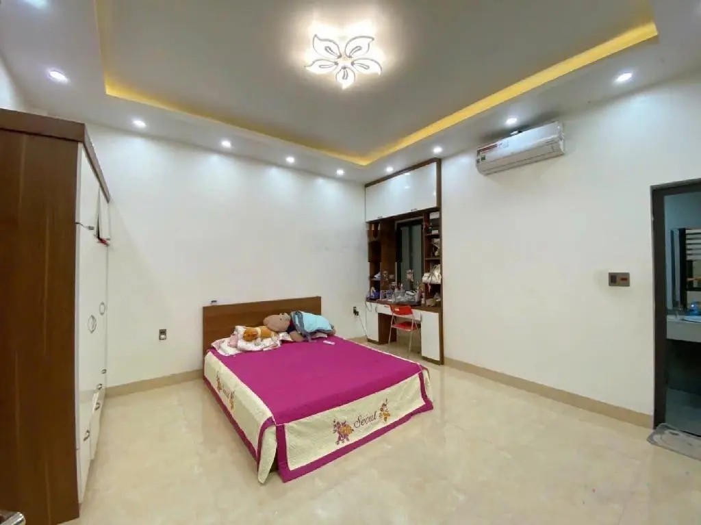 Bán nhà mặt phố bùi xương trạch 96m2- mặt tiền 4.6m- nở hậu - 24 tỷ- quy hoạch xong càng giá trị