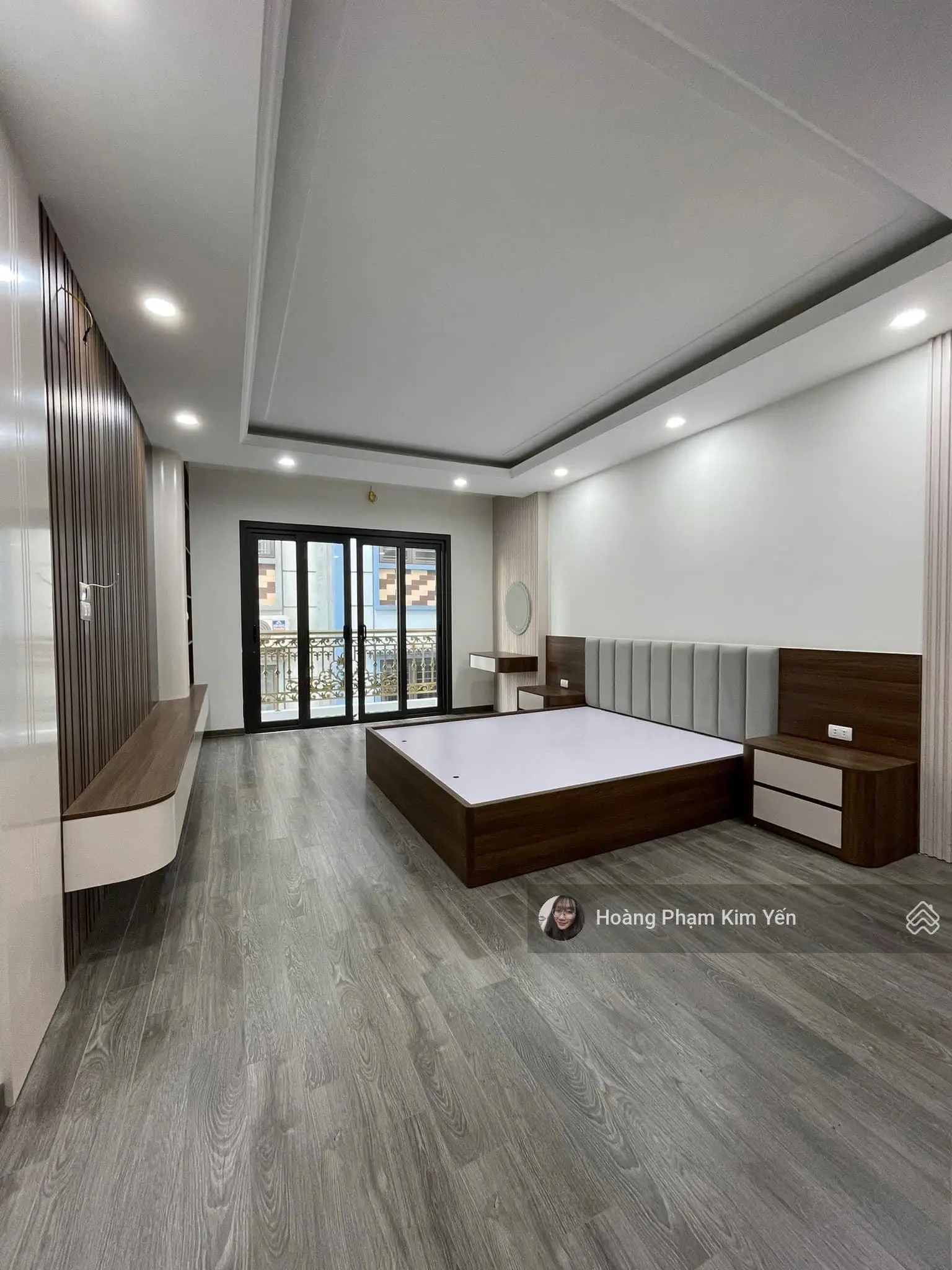 Như mơ! 5 tầng thang máy Nguyễn Chí Thanh, gara 7 chỗ, 3 ô tô tránh, vỉa hè kinh doanh, DT 1,5 tỷ/n