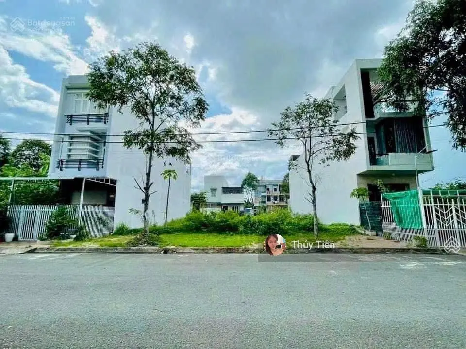 Bán gấp lô đất ngay MTĐ Nguyễn Thái Học gần trường Cao Đẳng Nghề Bạc Liêu. DT 120m2