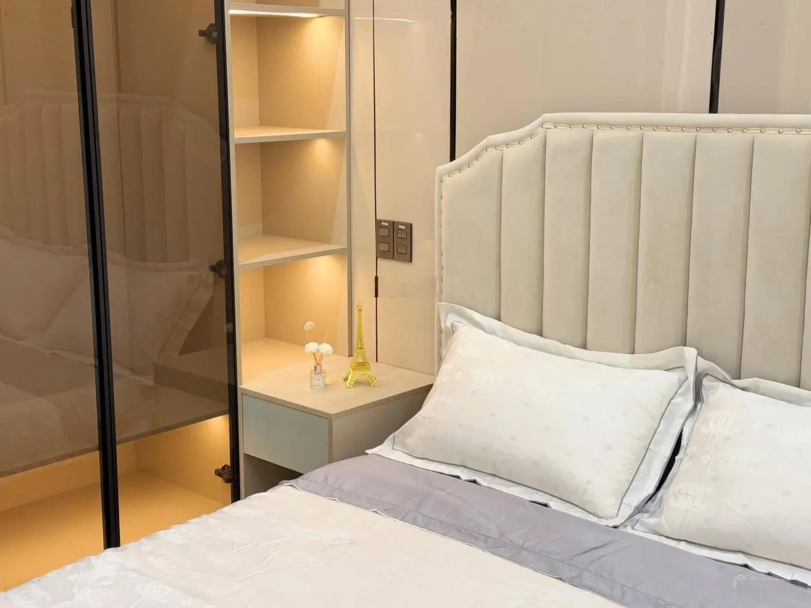 Nhà 3 tầng 3 mê full nội thất cao cấp đường 5m5 Hoà Minh 22