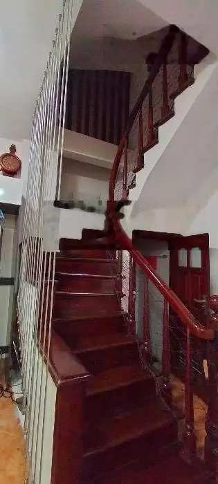 Bán nhà phố Vân Đồn cách 1 nhà ra phố ôtô tránh - Nhà mới 5 tầng - 4PN. Giá: 5,7tỷ. LH: 0779 548 ***